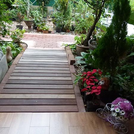 Bed and Breakfast Ban Boonchu Аюттхая Экстерьер фото