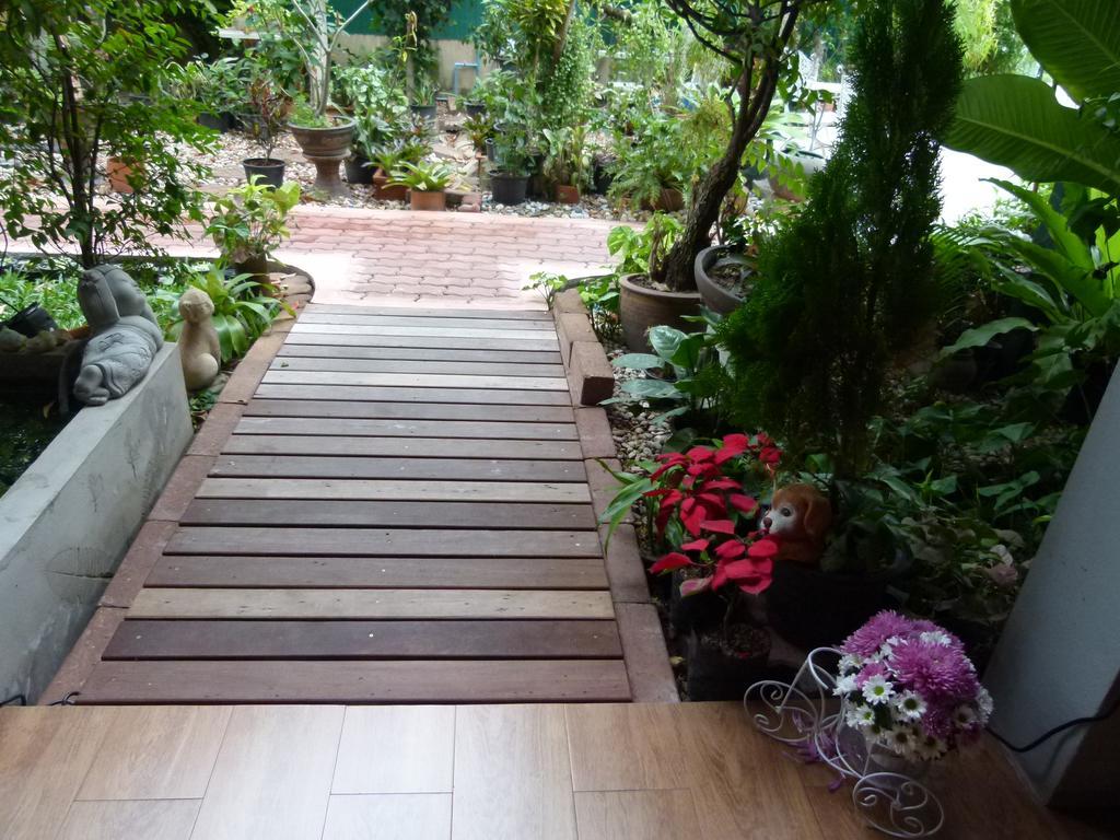 Bed and Breakfast Ban Boonchu Аюттхая Экстерьер фото