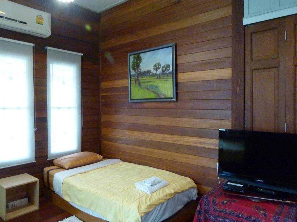 Bed and Breakfast Ban Boonchu Аюттхая Экстерьер фото